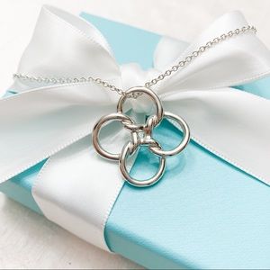 Tiffany & Co. Elsa Peretti Quadrifoglio Pendant